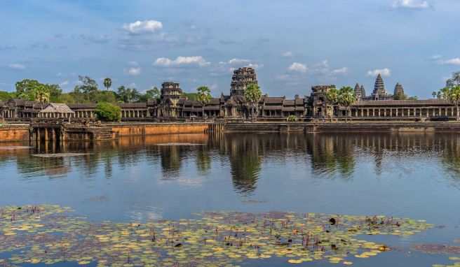 Die weltberühmten Tempelanlagen von Angkor Wat befinden sich in der Nähe des Grand Hotel d\'Angkor.