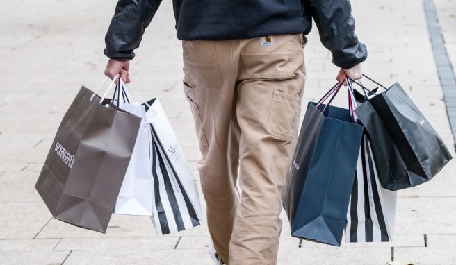 Europas Einkaufsmeilen locken wieder viele Touristen