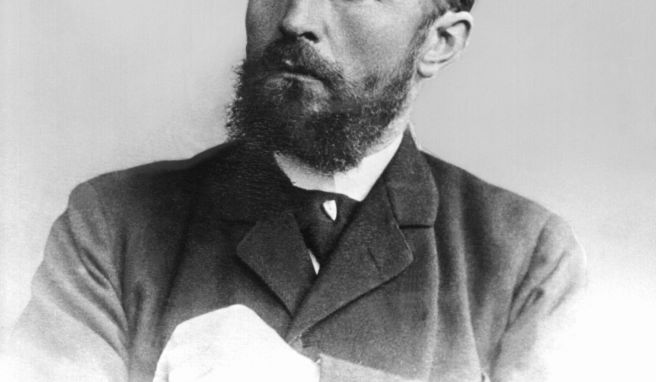 Der Bakteriologe Emil von Behring erhielt 1901 für seine Arbeit über die Serumtherapie (Diphtherie) den ersten Nobelpreis für Medizin. Er wurde am 15. März 1854 in Hansdorf geboren und ist am 31. März 1917 in Marburg gestorben.