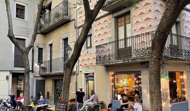 Girona ist eine der schönsten Städte Kataloniens und Zwischenstation auf der Ruta del Carrilet.