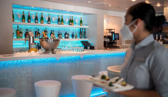 Mehr als 5000 Passagiere sollen an den Bars und in den Restaurants der «Aidacosma» versorgt werden können.