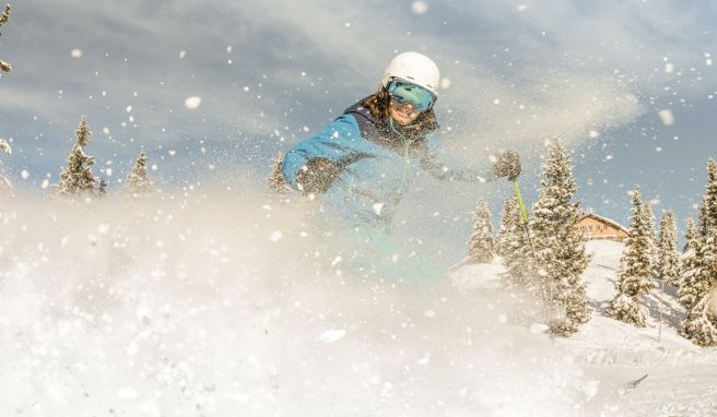 Wirbeln ordentlich Schnee auf: die Ski amadé Erlebnistouren.