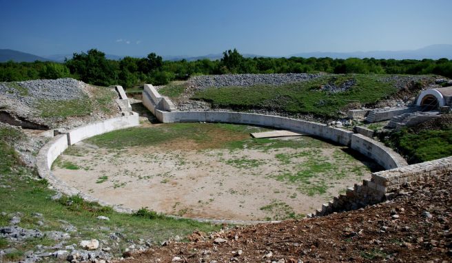 Das Amphitheater im kroatischen Burnum haben Archäologen erst im Jahr 2002 entdeckt. Es wird vermutet, dass reisende Gladiatoren dort Schaukämpfe ausgefochten haben.
