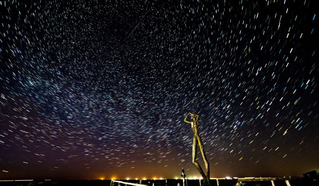 Auf Grund der geringen Lichtverschmutzung lässt sich auf Spiekeroog der nächtliche Sternenhimmel besonders gut beobachten, vor allem im Frühling und Herbst.