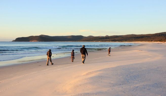 In Friendly Beaches empfiehlt es sich, schon zum Sonnenaufgang auf den Beinen zu sein und das Licht zu genießen.