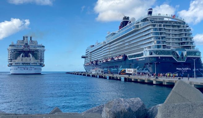 Neustart: Neben der «Mein Schiff 2» ist auch das zurzeit größte Kreuzfahrtschiff der Welt, die «Symphony of the Seas», in der Karibik unterwegs.