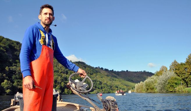 Wathose und Fahrtwind - Thomas Weber liebt es, auf der Mosel unterwegs zu sein.