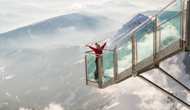 Diese Attraktion ist nichts für Menschen mit Höhenangst: die Treppe ins Nichts auf dem Dachstein.