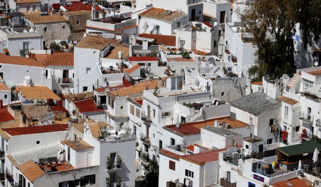 Wie Ibiza illegale Partys kontrollieren will