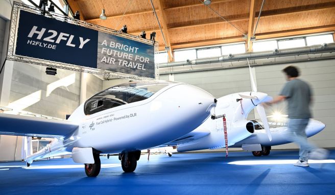 Kleinflugzeuge testen nachhaltige Antriebe für große