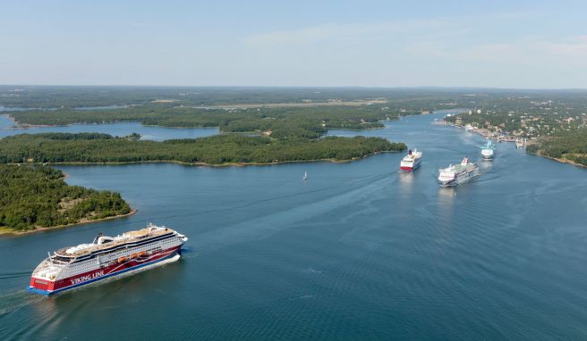 Mehrere Fährlinien verkehren von und nach Mariehamn.