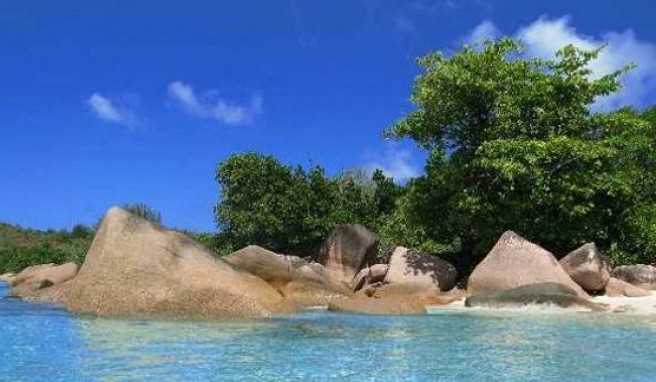 Auf den Seychellen kann man sich nicht entscheiden welcher Strand der schönste ist.