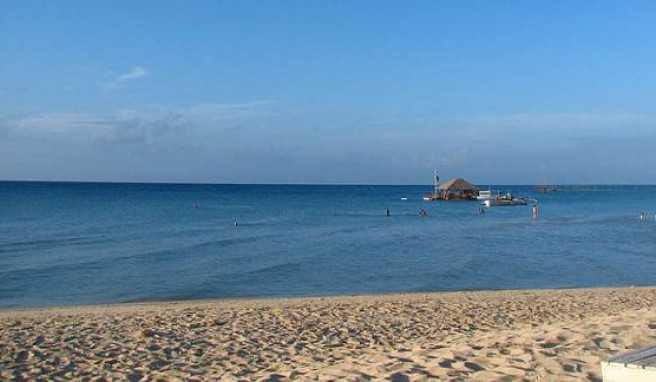 Schwimmende Strandbar.