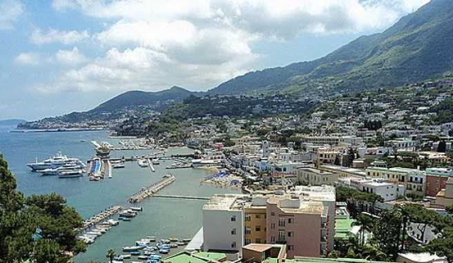 Ischia, die Insel mit Thermalquellen für Wanderer und Wellness-Freunde, Italien