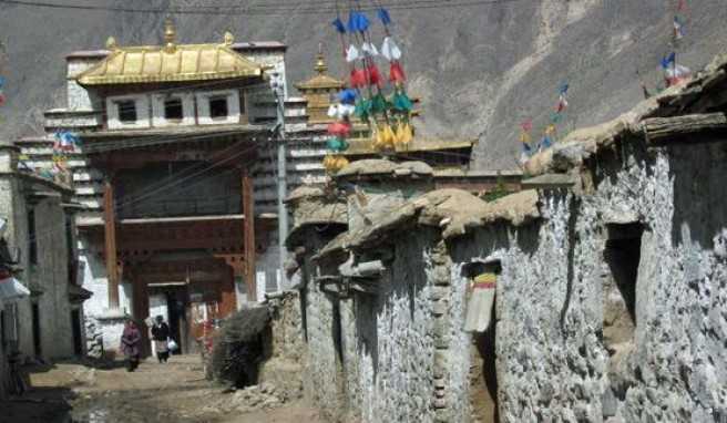 Ein typisches Dorf in Tibet