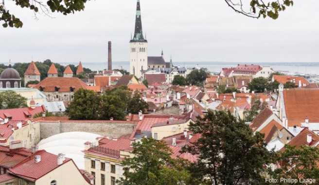 Tallinn ist ein hübsches Städtchen mit einem mittelalterlichen Altstadtkern, der leicht zu Fuß zu erobern ist. Auch gibt viele gute Restaurants.##Foto: Philipp Laage/dpa-tmn Tallinn ist ein hübsches Städtchen mit einem mittelalterlichen Altstadtkern, der leicht zu Fuß zu erobern ist. Auch gibt viele gute Restaurants.