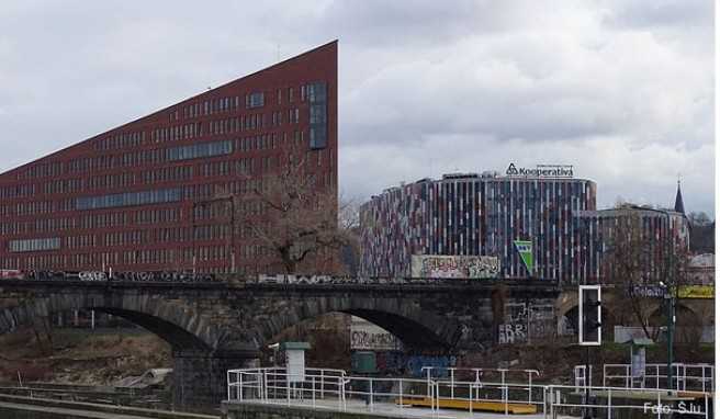 Heute, 15 Jahre nach der Katastrophe, ist Karlin ein angesagtes Viertel ##Foto: ŠJu Heute, 15 Jahre nach der Katastrophe, ist Karlin ein angesagtes Viertel