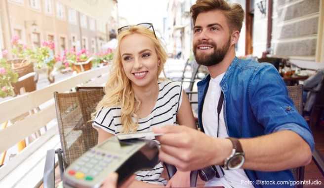 Spätestens vor Beginn der Reise sollten Sie klären, welches Zahlungsmittel in Ihrem Fall geeignet ist ##Foto: ©istock.com/gpointstudio Spätestens vor Beginn der Reise sollten Sie klären, welches Zahlungsmittel in Ihrem Fall geeignet ist