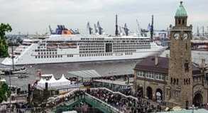 Die »MS Europa 2« auf ihrem Weg von Hamburg nach Lissabon