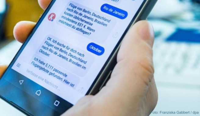 Der Kayak-Chatbot im Facebook Messenger kommuniziert augenscheinlich wie ein echter Mensch - doch der Funktionsumfang ist noch begrenzt