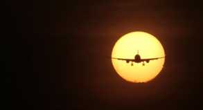 Der Sonne entgegen: Auf langen Strecken kommen Fluggäste oft aus dem Rhythmus - sie leiden manchmal mehrere Tage an Jetlag
