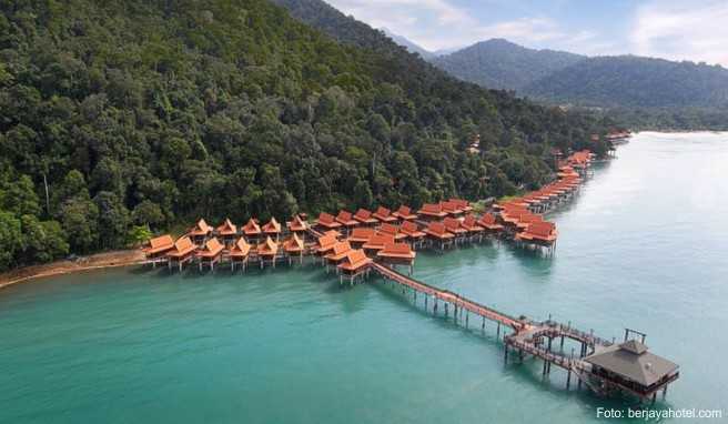 Eine der traumhaftesten Buchten Malaysias liegt das »Berjaya Redang Resort« Foto: berjayahotel.com Eine der traumhaftesten Buchten Malaysias liegt das »Berjaya Redang Resort«