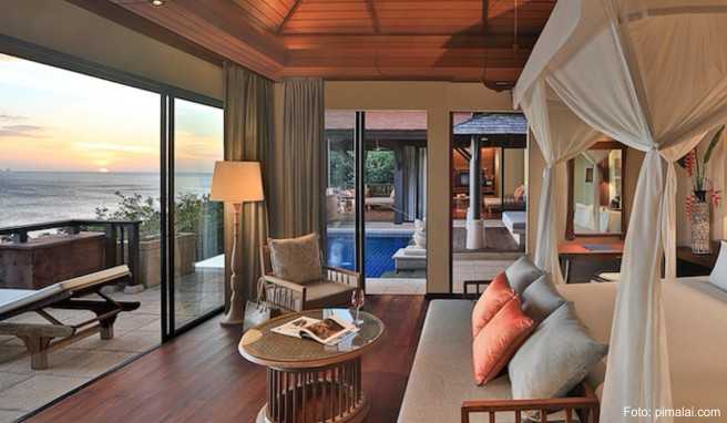 Etwas erhöht über der Bucht Ba Kan Tiang auf Koh Lanta liegt das Boutiquehotel »Pimalai Resort & Spa« Etwas erhöht über der Bucht Ba Kan Tiang auf Koh Lanta liegt das Boutiquehotel »Pimalai Resort & Spa«
