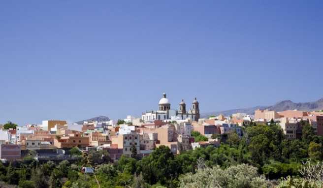 Agüimes mit der Pfarrkirche San Sebastian im Osten von Gran Canaria##Foto: Panthermedia Agüimes mit der Pfarrkirche San Sebastian im Osten von Gran Canaria