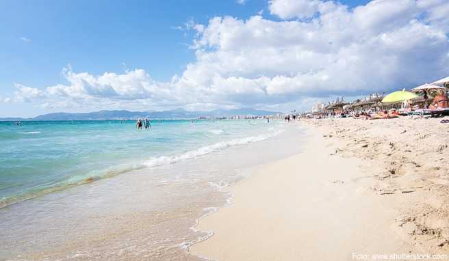 Der feinsandige Naturstrand Es Trenc