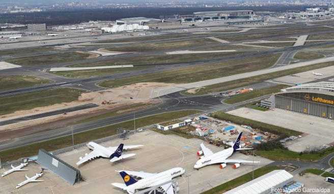 700 Jets stehen: Coronavirus zwingt Lufthansa an den Boden