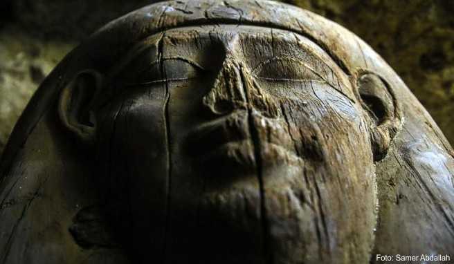 Archäologen haben in Ägypten nahe dem Ort Minja eine Totenstadt entdeckt. Unter den Fundstücken befanden sich mehrere Sarkophage Archäologen haben in Ägypten nahe dem Ort Minja eine Totenstadt entdeckt. Unter den Fundstücken befanden sich mehrere Sarkophage