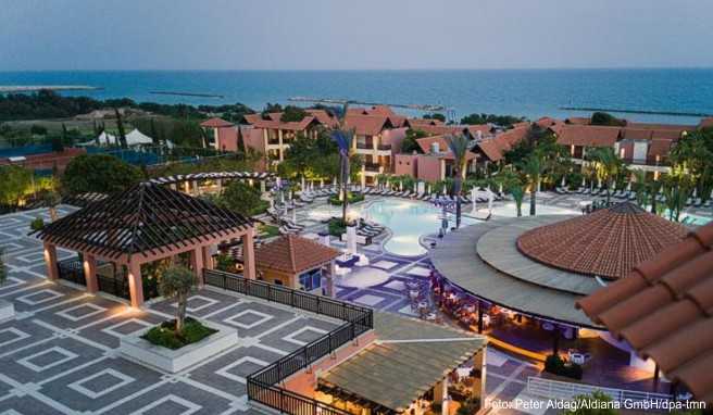 Die Anlagen, wie hier der Aldiana Club auf Zypern, sind weitläufig. Viele liegen direkt am Meer