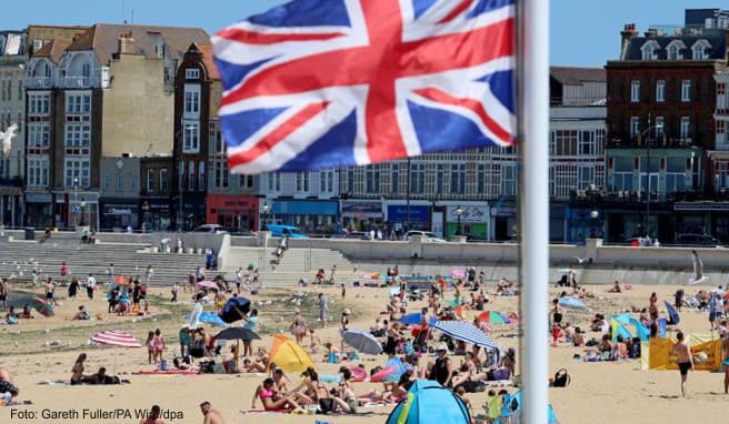 Corona-Bestimmungen: England kündigt kürzere Quarantäne für Einreisende an