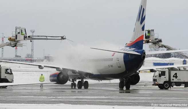 Bei einer Flugverzögerung wegen einer Enteisung steht Passagieren eine Entschädigung zu