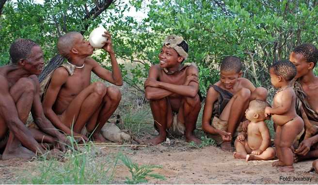 Eine Buschmannfamilie in Namibia