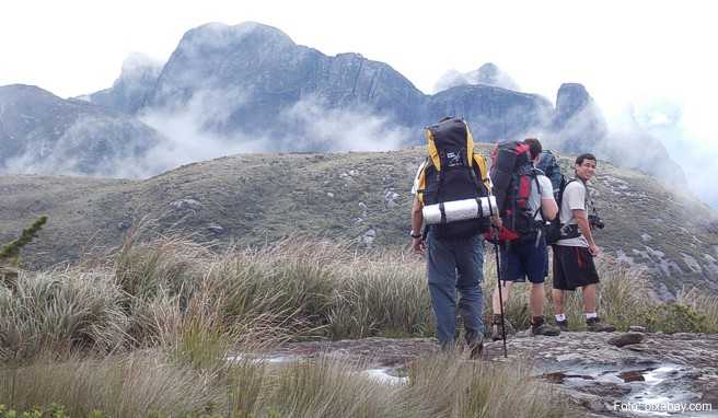 Je besser sich die Kleidung für den Aufenthalt unter freiem Himmel kombinieren lässt, umso leichter wird das Reisegepäck