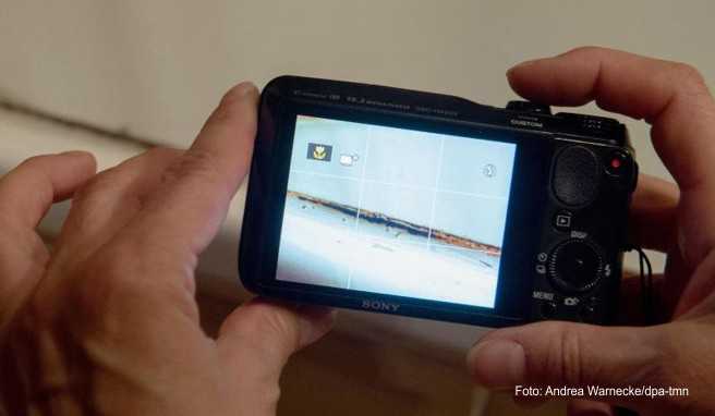 Verschimmelte Armaturen im Bad? Pauschalurlauber sollten Mängel stets gut dokumentieren