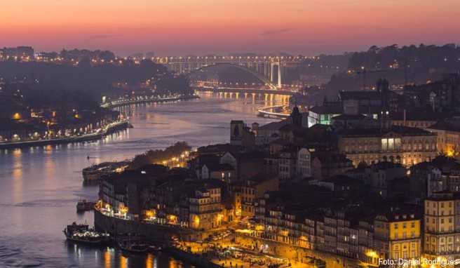 Porto am Fluss Douro ist zu einem beliebten Ziel für Städtereisende geworden - auch im Winter hat die Stadt ihren Reiz